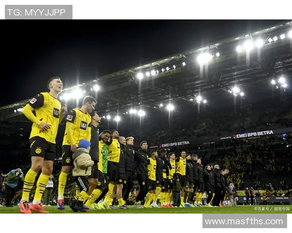 与足球明星的偶遇与成长之路：我与他们的故事与梦想交汇